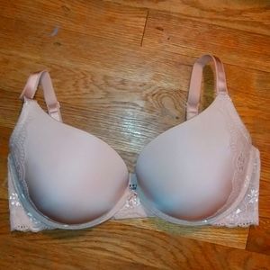 40DDD Torrid nude push up bra NWOT